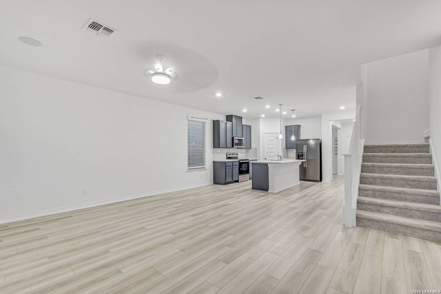 3210 Sunday Song, San Antonio, TX 78245