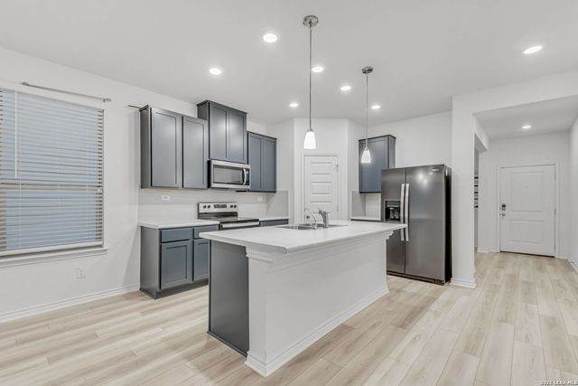 3210 Sunday Song, San Antonio, TX 78245