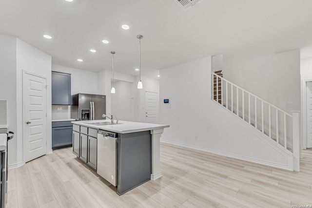 3210 Sunday Song, San Antonio, TX 78245