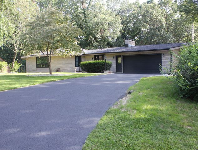 2631 Hillview Lane, St. Joseph, MI 49085