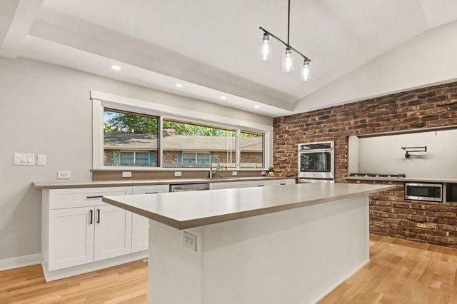 2631 Hillview Lane, St. Joseph, MI 49085