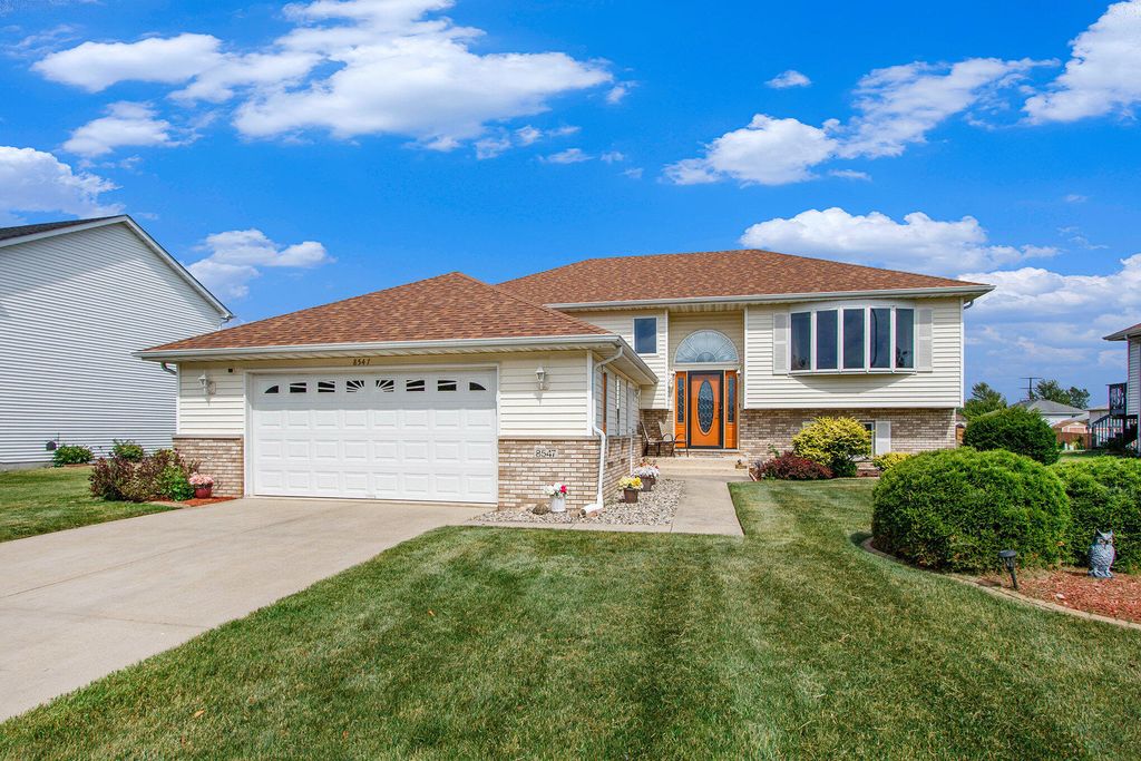 8547 Johnson Street, Merrillville, IN 46410