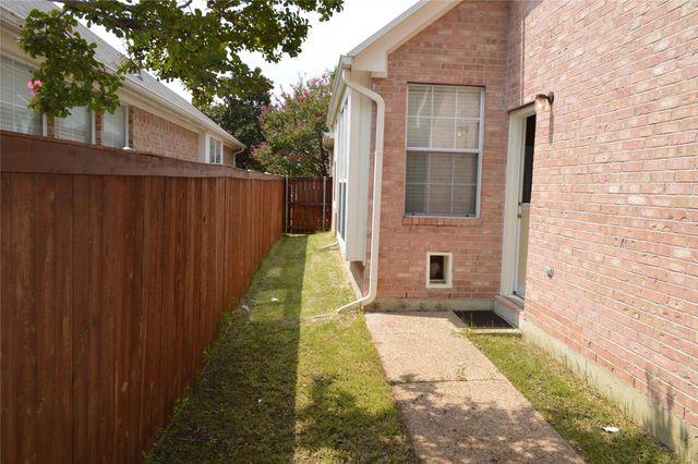 9320 Ponderosa Trail, Irving, TX 75063