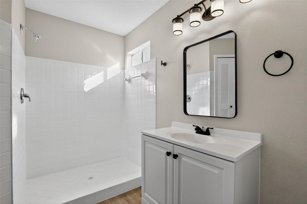 Image 17 of property listing at 5444 BLUEBERRY DRIVE, Orlando, FL 32811