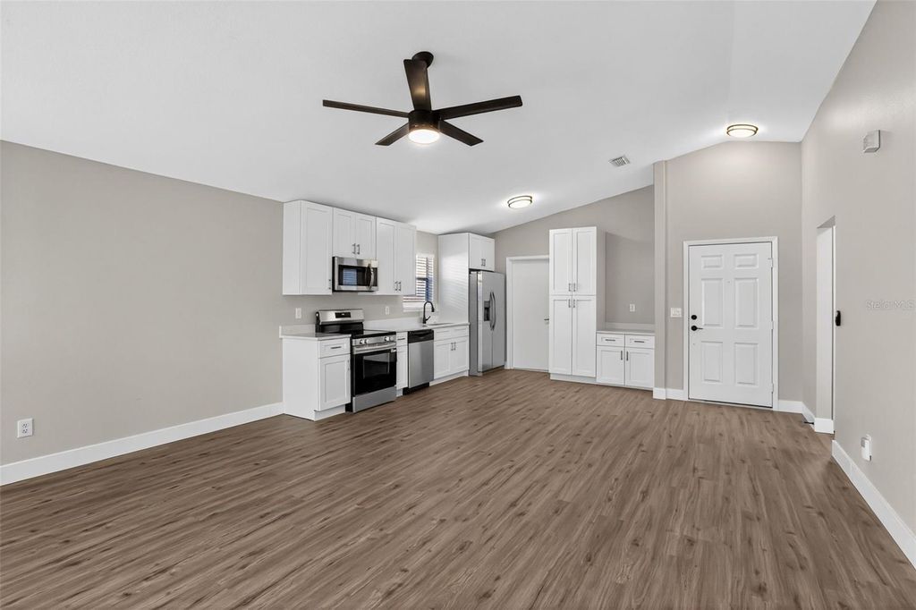 Image 3 of property listing at 5444 BLUEBERRY DRIVE, Orlando, FL 32811