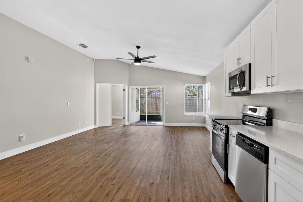 Image 7 of property listing at 5444 BLUEBERRY DRIVE, Orlando, FL 32811