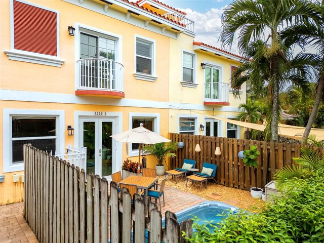 1224 NE 18th Avenue 1, Fort Lauderdale, FL 33304