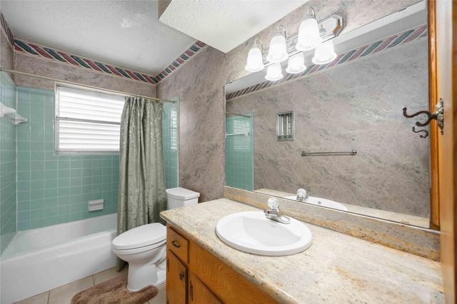 2612 Lake Park Drive Drive, La Marque, TX 77568