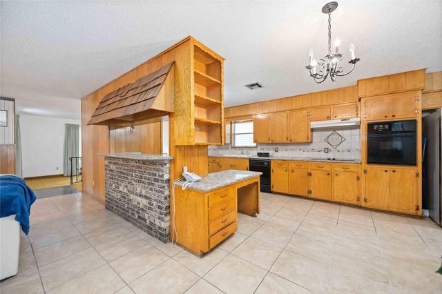 2612 Lake Park Drive Drive, La Marque, TX 77568