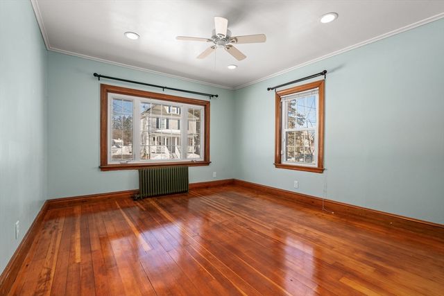 16 Smith St, Haverhill, MA 01832