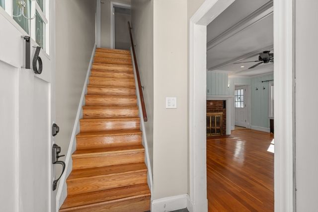 16 Smith St, Haverhill, MA 01832