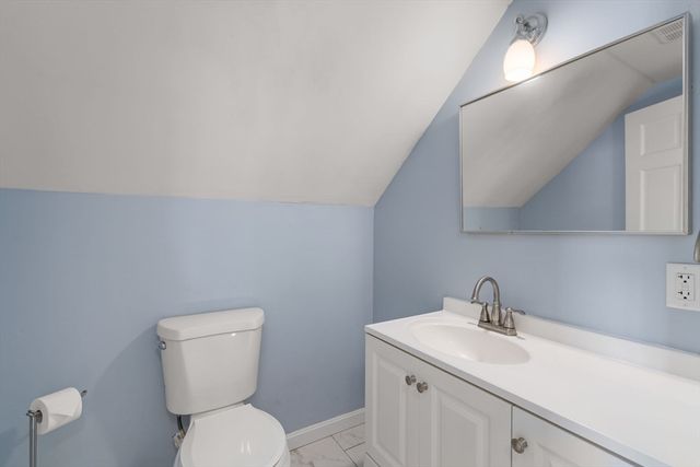 16 Smith St, Haverhill, MA 01832