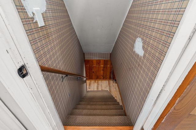 16 Smith St, Haverhill, MA 01832