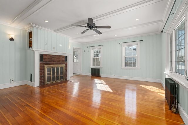 16 Smith St, Haverhill, MA 01832