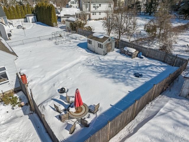 16 Smith St, Haverhill, MA 01832