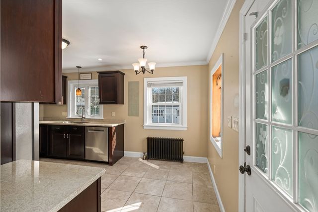 16 Smith St, Haverhill, MA 01832