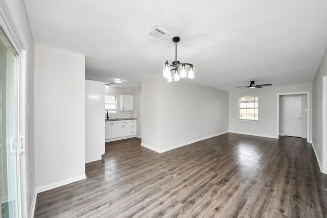 9611 Bertwood Street, Houston, TX 77016