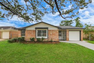 9611 Bertwood Street, Houston, TX 77016