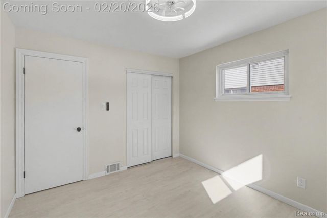 26923 Constance Avenue, Dearborn Heights, MI 48127