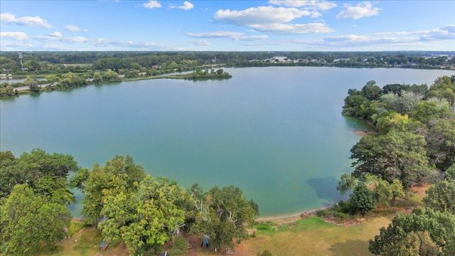 4090 Highland Avenue, White Bear Lake, MN 55110