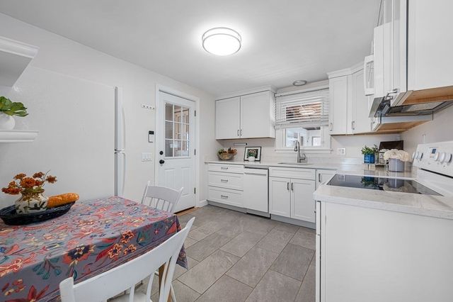 7 Barbara Street, Millbury, MA 01527