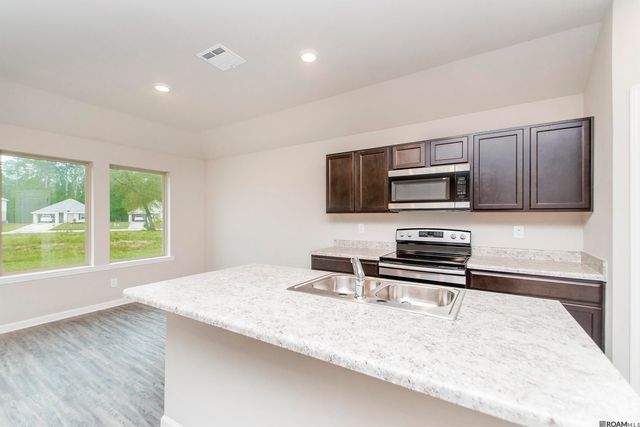 48450 Red Fox Dr, Hammond, LA 70401