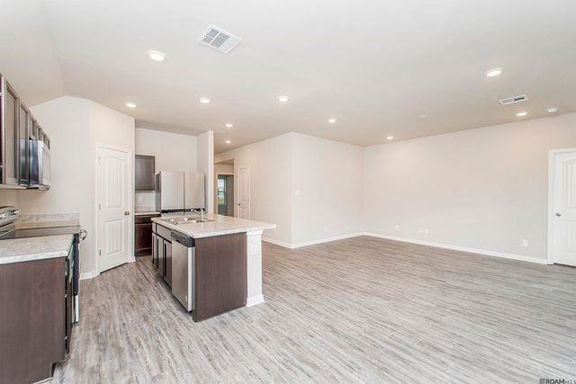 48450 Red Fox Dr, Hammond, LA 70401