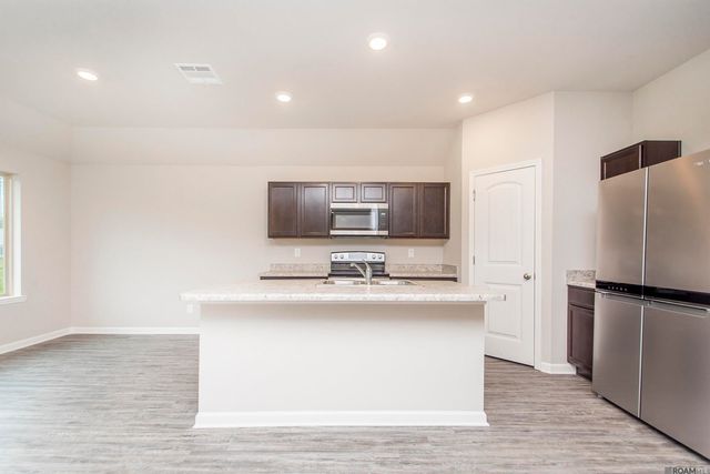 48450 Red Fox Dr, Hammond, LA 70401