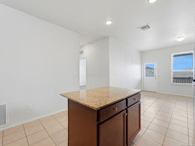 10306 MARTIN CRK, San Antonio, TX 78252