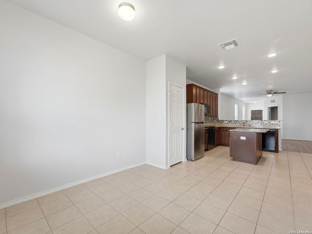 10306 MARTIN CRK, San Antonio, TX 78252