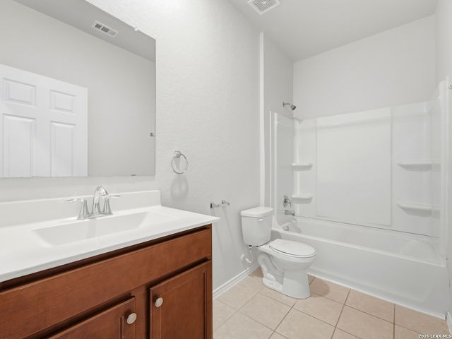 10306 MARTIN CRK, San Antonio, TX 78252
