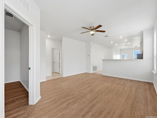 10306 MARTIN CRK, San Antonio, TX 78252