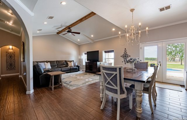 366 COUNTY ROAD 2543, Moore, TX 78057