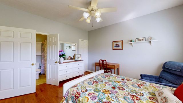 66 Foxhound Rd, Paris, TN 38242