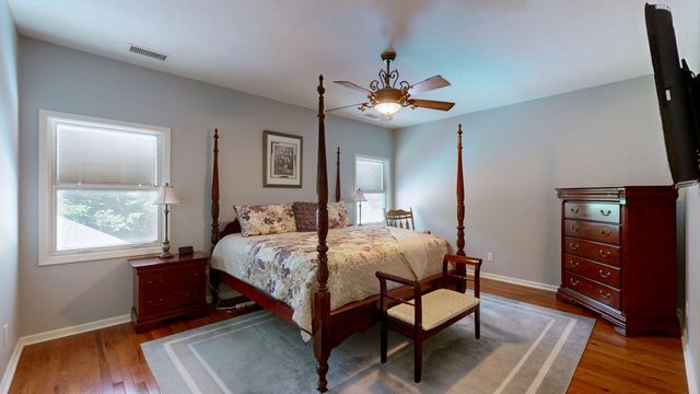 66 Foxhound Rd, Paris, TN 38242