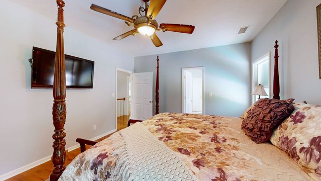 66 Foxhound Rd, Paris, TN 38242