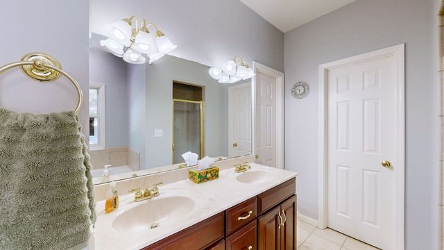 66 Foxhound Rd, Paris, TN 38242