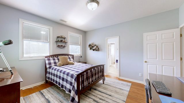 66 Foxhound Rd, Paris, TN 38242
