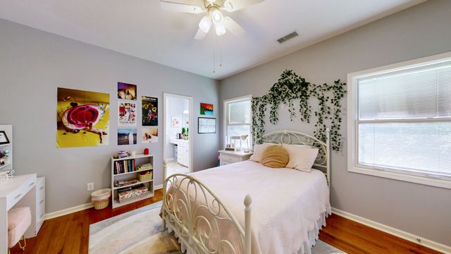 66 Foxhound Rd, Paris, TN 38242