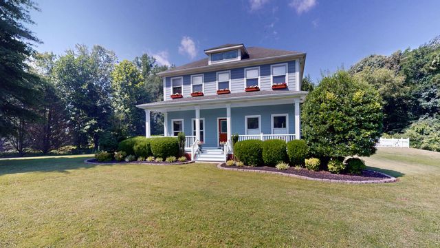 66 Foxhound Rd, Paris, TN 38242
