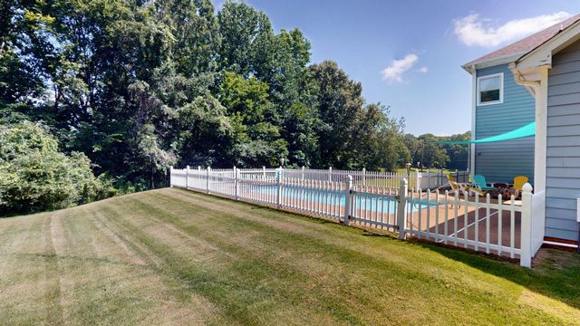 66 Foxhound Rd, Paris, TN 38242