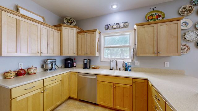 66 Foxhound Rd, Paris, TN 38242