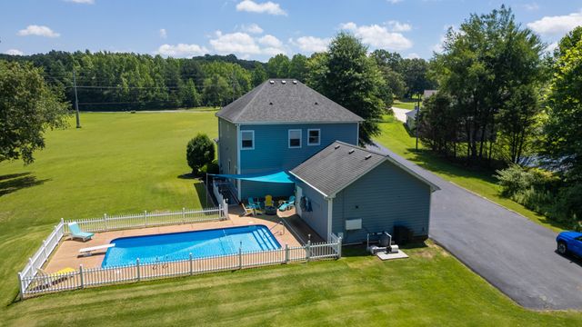 66 Foxhound Rd, Paris, TN 38242