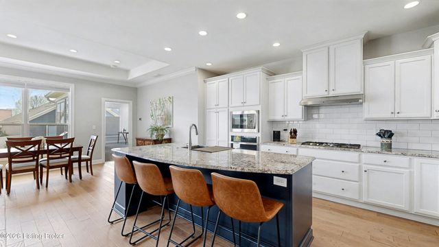 2014 Dressage Cir, Louisville, KY 40245