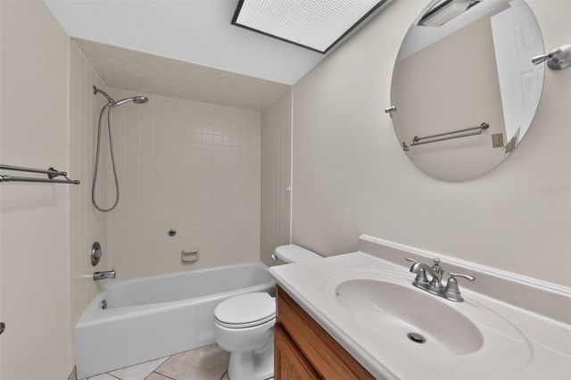 212 68TH STREET NW, Bradenton, FL 34209