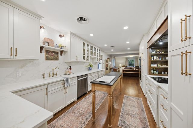 1704 Harrison Road, Brenham, TX 77833