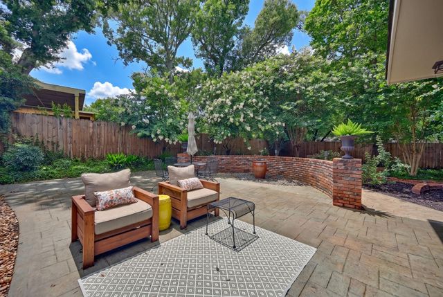 1704 Harrison Road, Brenham, TX 77833