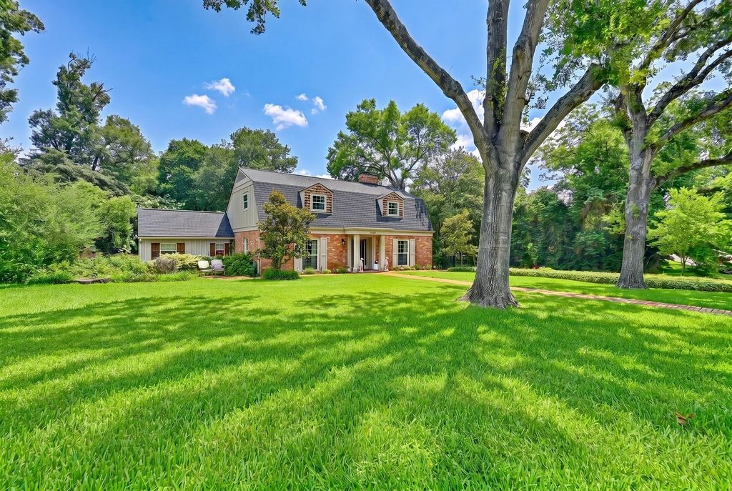 1704 Harrison Road, Brenham, TX 77833
