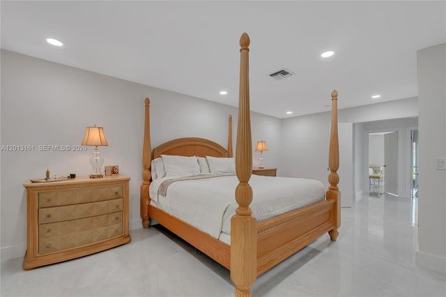 3374 NW 28th Ter, Boca Raton, FL 33434