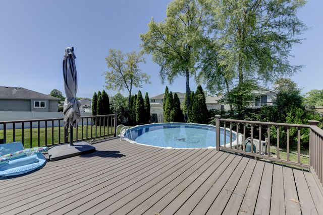 133 Harvest Drive, Dyer, IN 46311